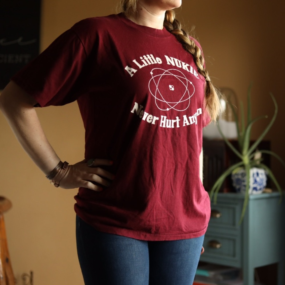 Vintage t shirt A Little Nukie Never XL science